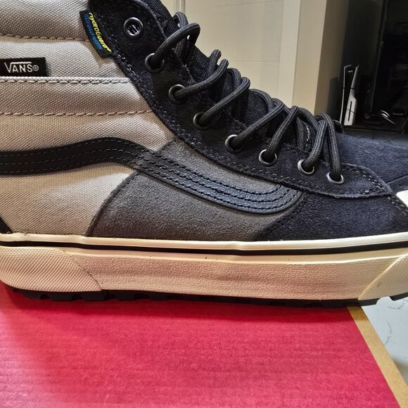 Vans MTE Sk8-Hi Waterproof Skate Sneakers Shoes Gray/Black VN000CVT239 US 10 NEW - Picture 3 of 14